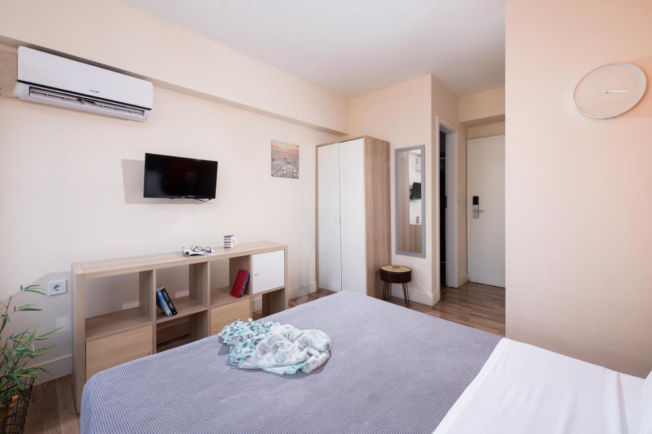 Enattica Syntagma Living Apartment Athena Bagian luar foto